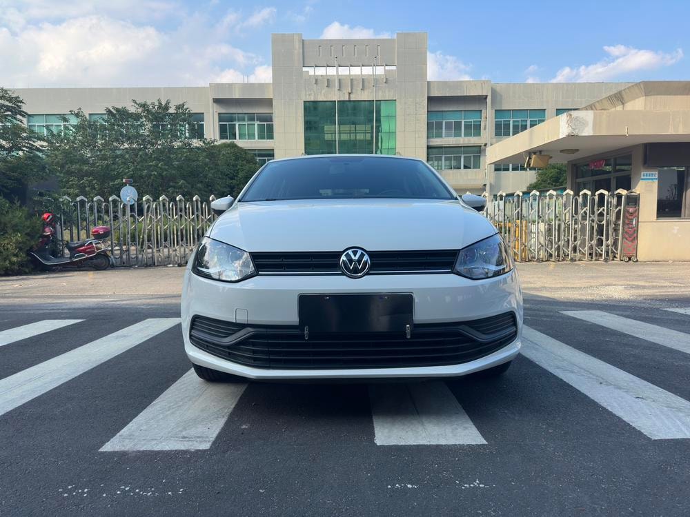 Volkswagen Polo 2018 — фото автомобиля 1