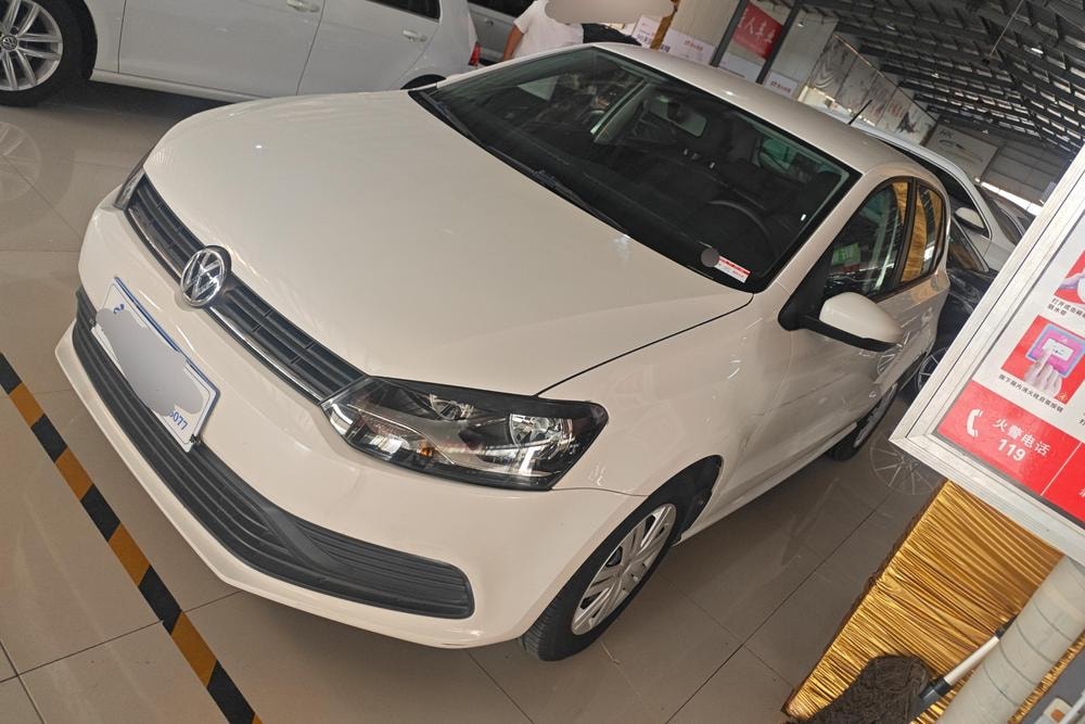 Volkswagen Polo 2018 — фото автомобиля 1