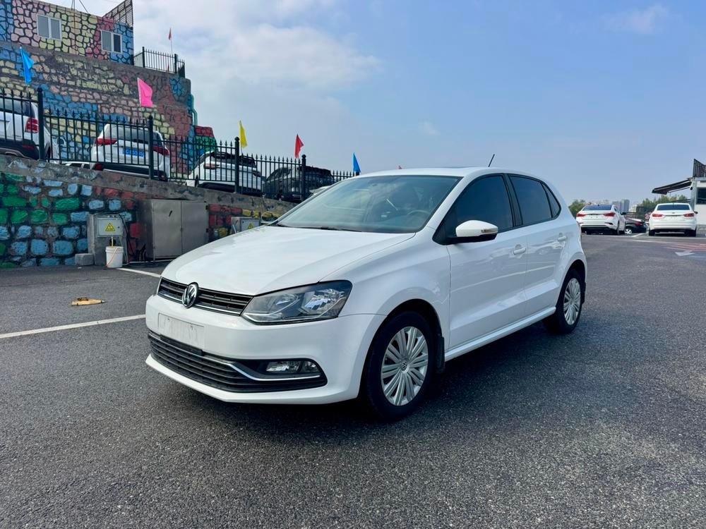 Volkswagen Polo 2016 — фото автомобиля