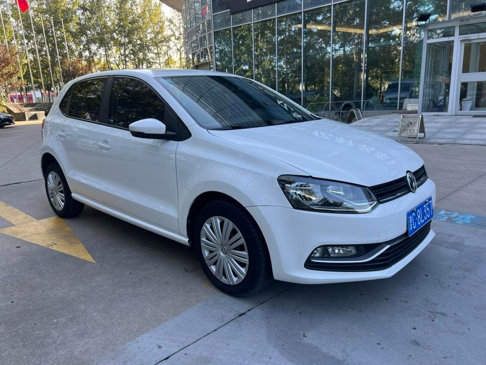 Volkswagen Polo 2016 — фото автомобиля