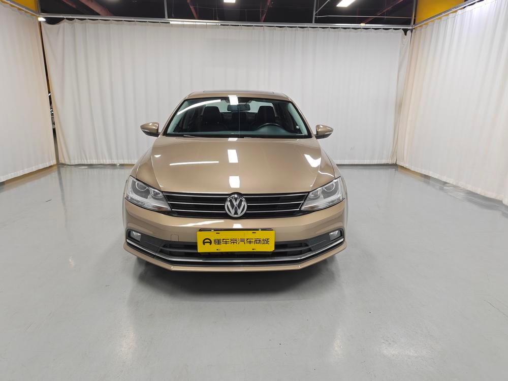 Volkswagen Sagitar 2017 — фото автомобиля