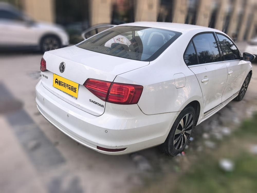 Volkswagen Sagitar 2017 — фото автомобиля 1