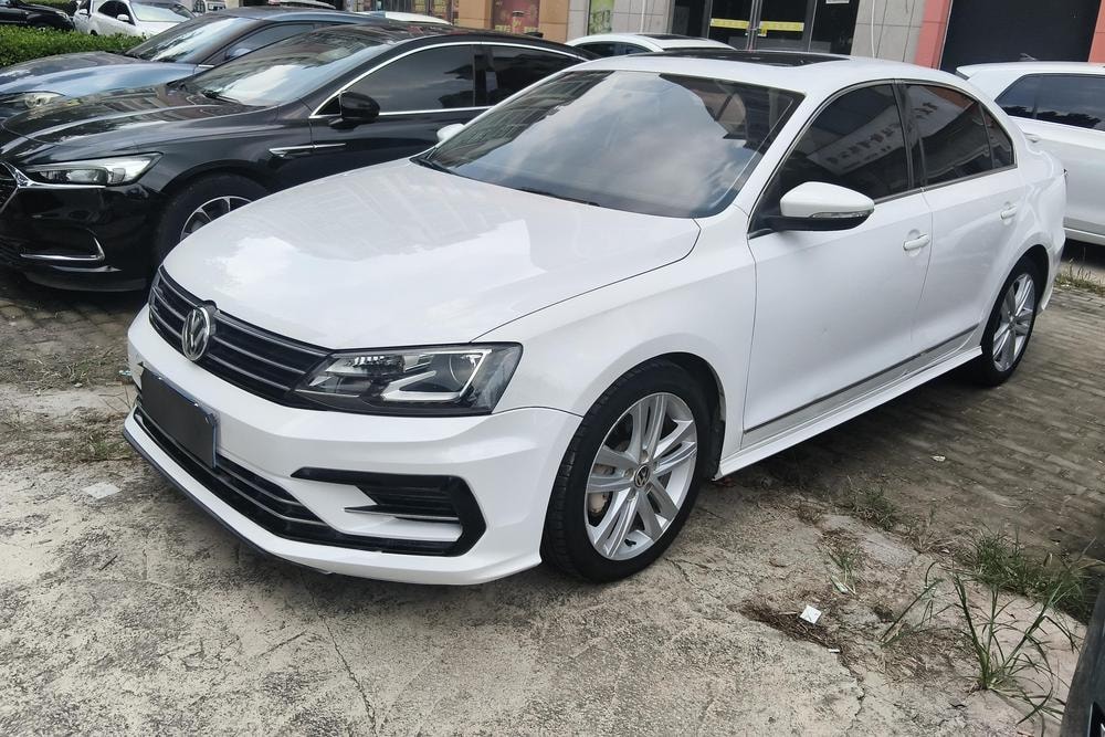 Volkswagen Sagitar 2018 — фото автомобиля