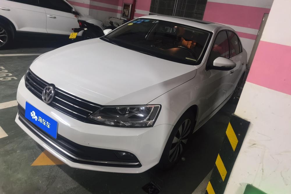 Volkswagen Sagitar 2017 — фото автомобиля 1