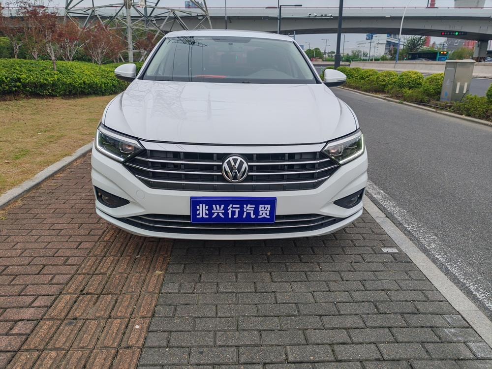 Volkswagen Sagitar 2022 — фото автомобиля 1