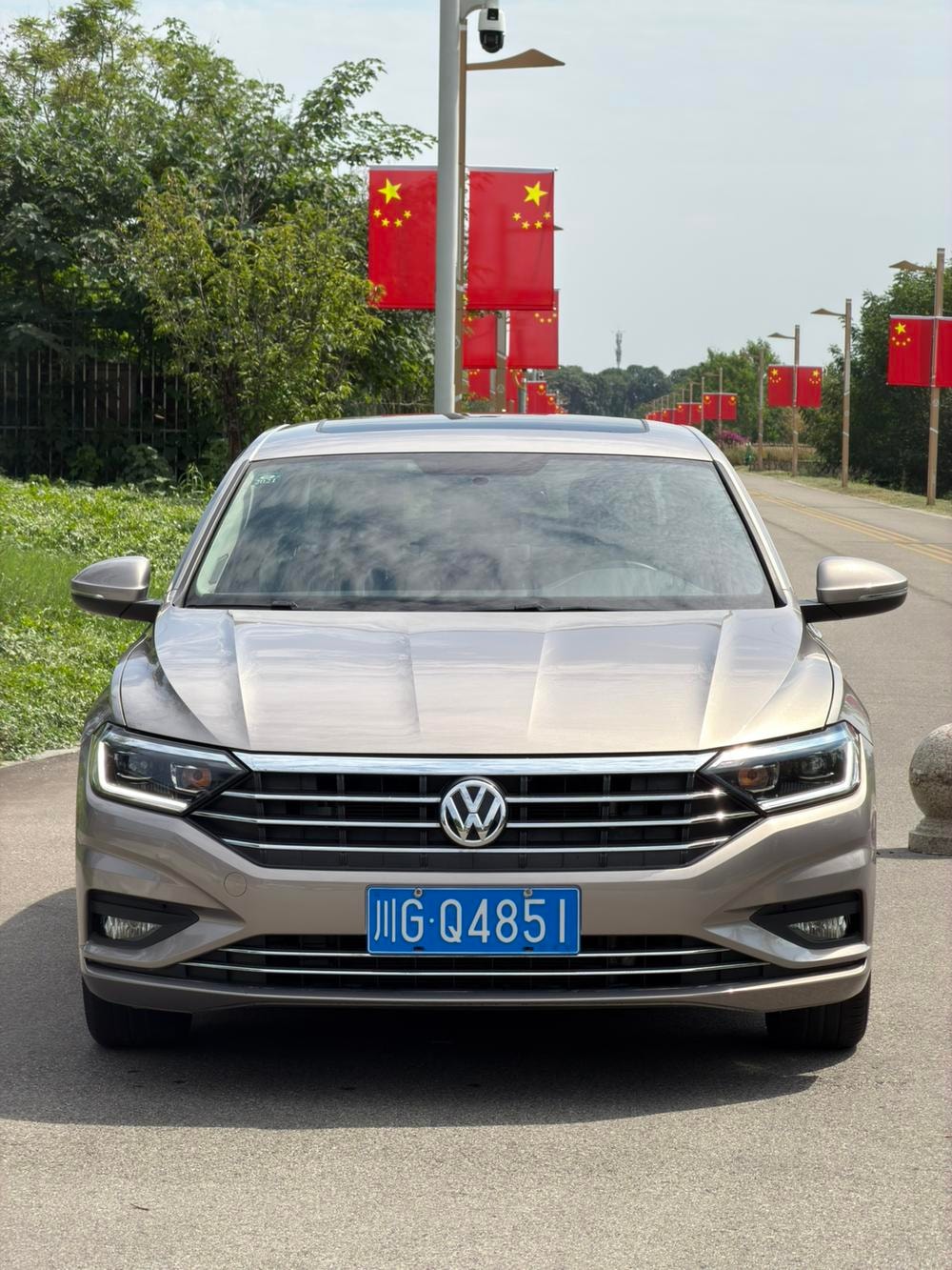 Volkswagen Sagitar 2019 — фото автомобиля