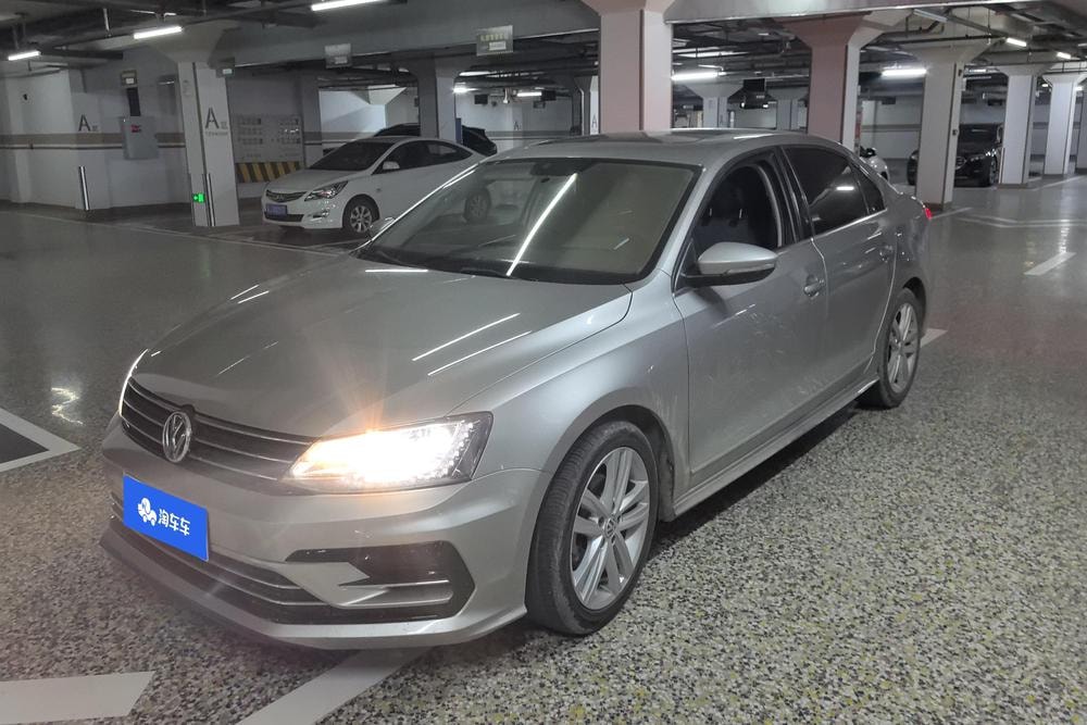 Volkswagen Sagitar 2018 — фото автомобиля