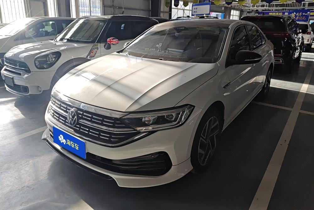 Volkswagen Sagitar 2023 — фото автомобиля 1