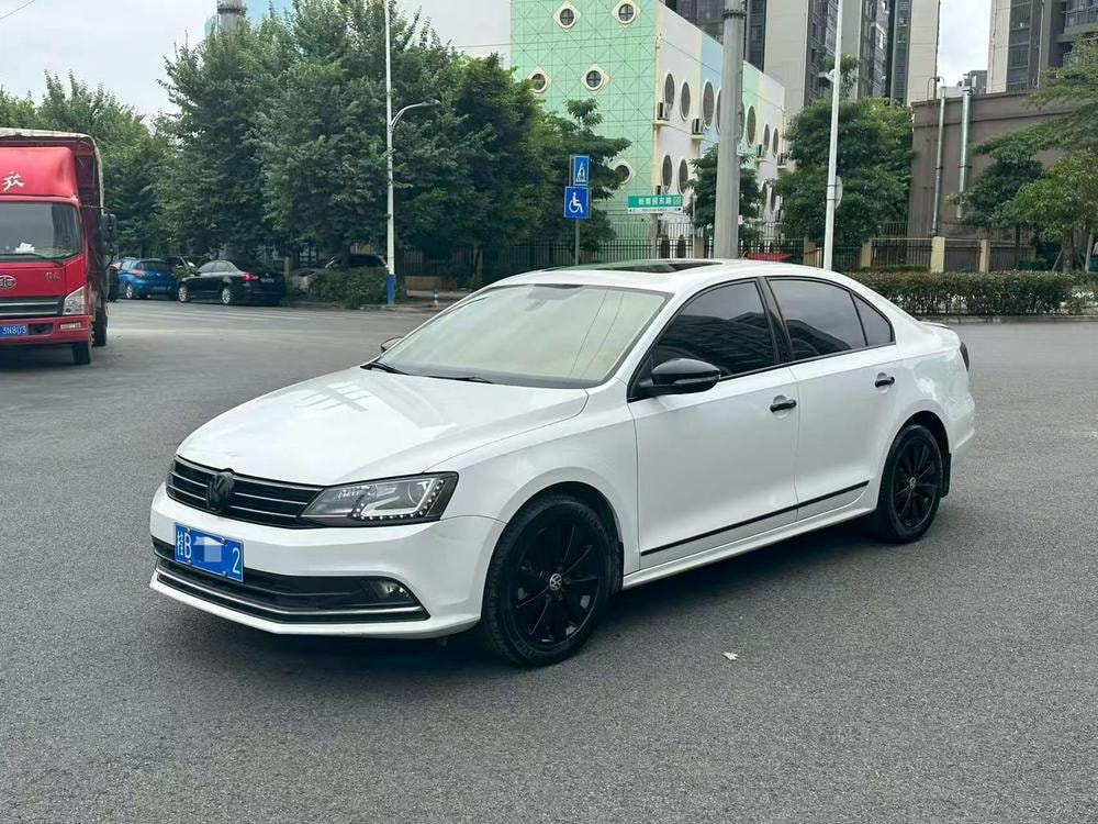 Volkswagen Sagitar 2017 — фото автомобиля