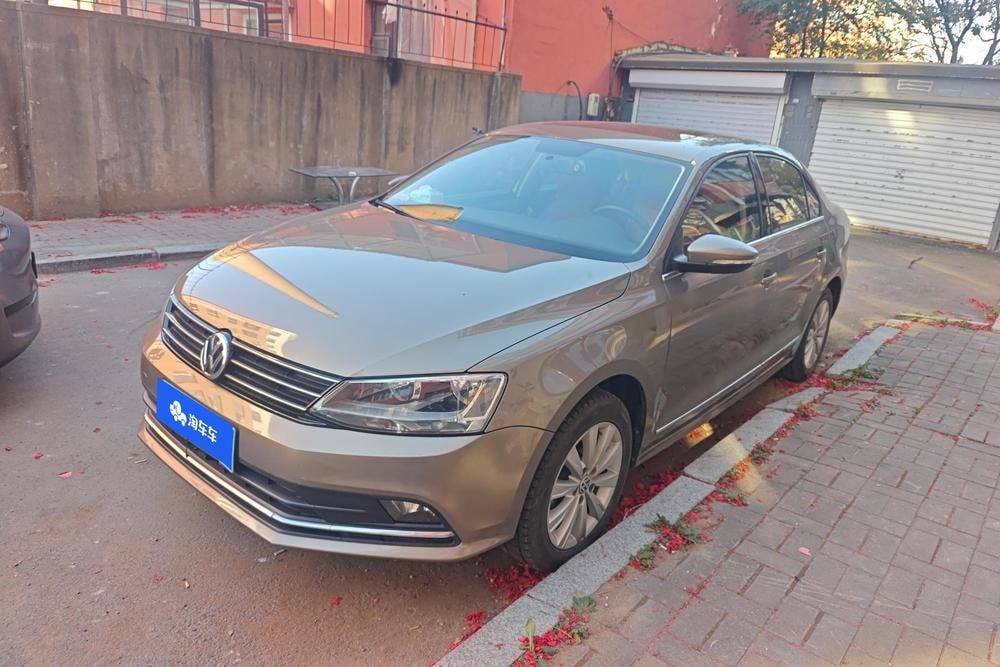 Volkswagen Sagitar 2015 — фото автомобиля 1
