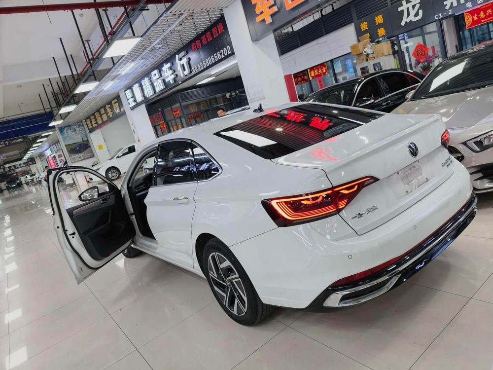 Volkswagen Sagitar 2024 — фото автомобиля 1