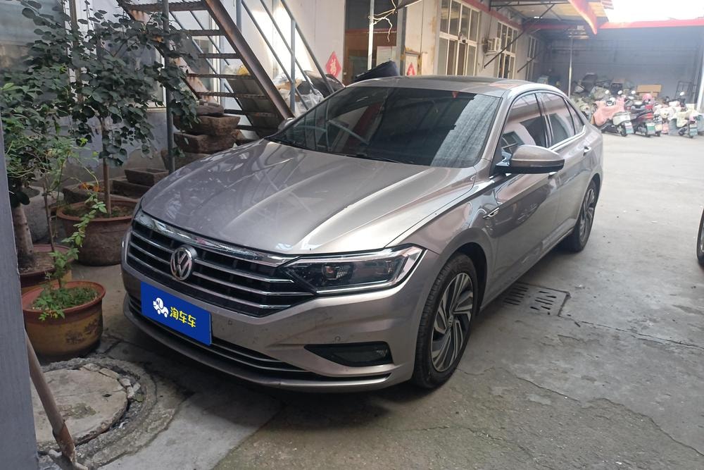 Volkswagen Sagitar 2020 — фото автомобиля
