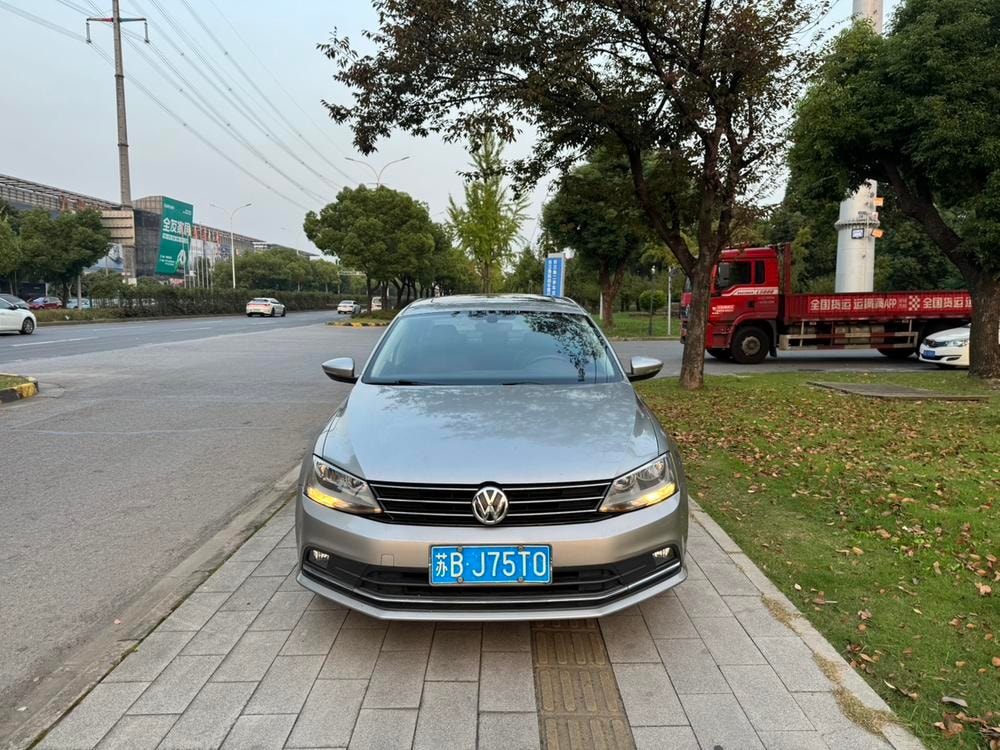 Volkswagen Sagitar 2018 — фото автомобиля 1