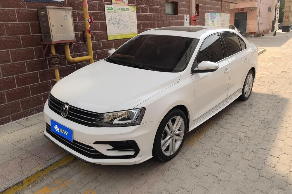 Volkswagen Sagitar 2018 — фото автомобиля 1