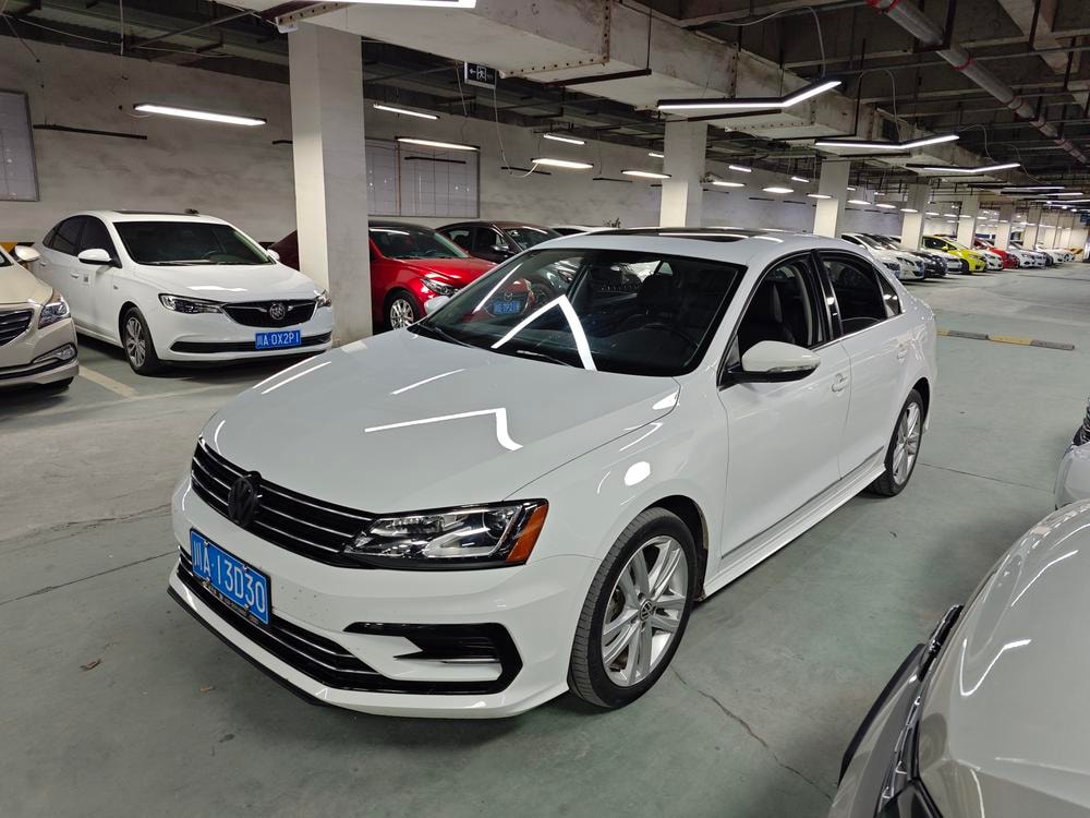 Volkswagen Sagitar 2018 — фото автомобиля 1
