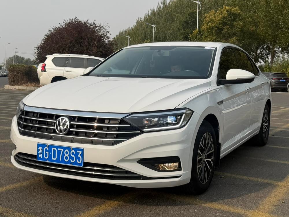 Volkswagen Sagitar 2019 — фото автомобиля 1
