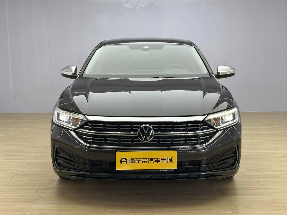Volkswagen Sagitar 2023 — фото автомобиля