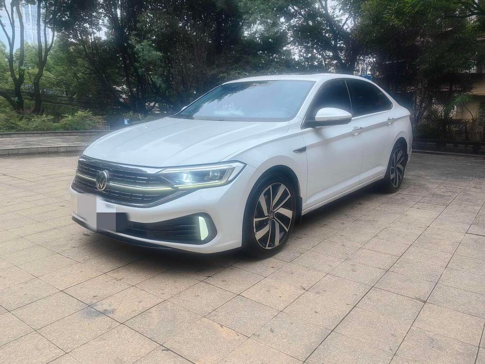 Volkswagen Sagitar 2023 — фото автомобиля 1