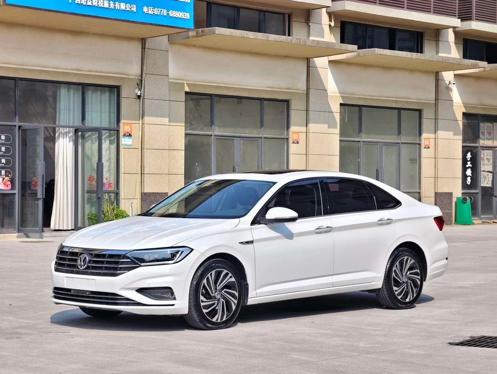 Volkswagen Sagitar 2020 — фото автомобиля