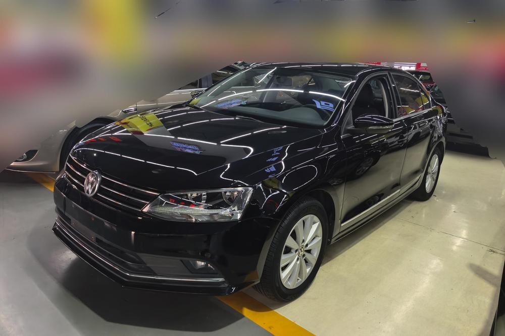 Volkswagen Sagitar 2017 — фото автомобиля