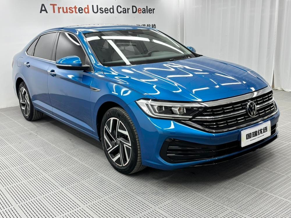 Volkswagen Sagitar 2023 — фото автомобиля