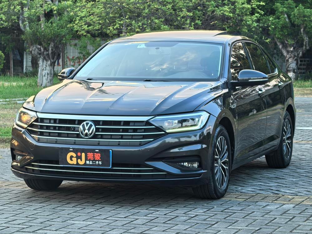 Volkswagen Sagitar 2020 — фото автомобиля
