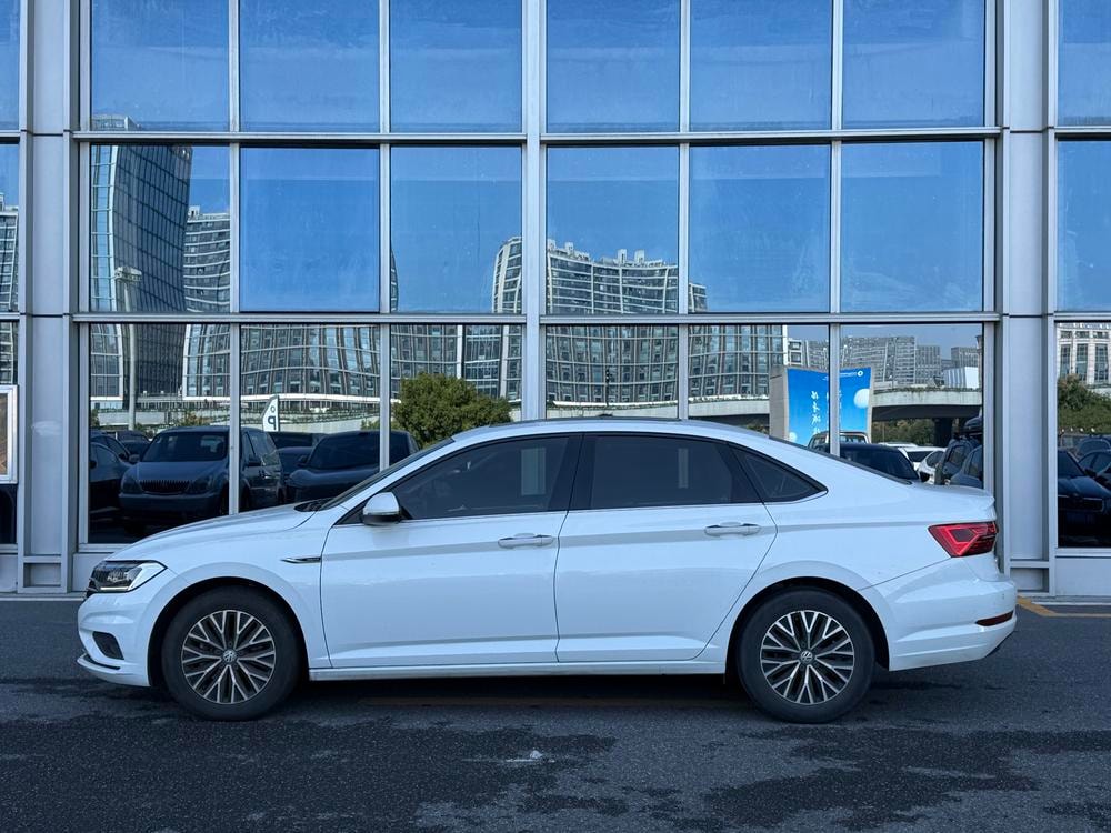 Volkswagen Sagitar 2019 — фото автомобиля