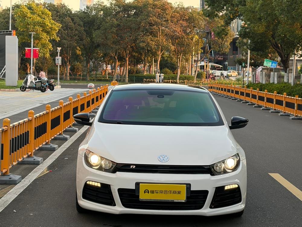 Volkswagen Scirocco 2011 — фото автомобиля
