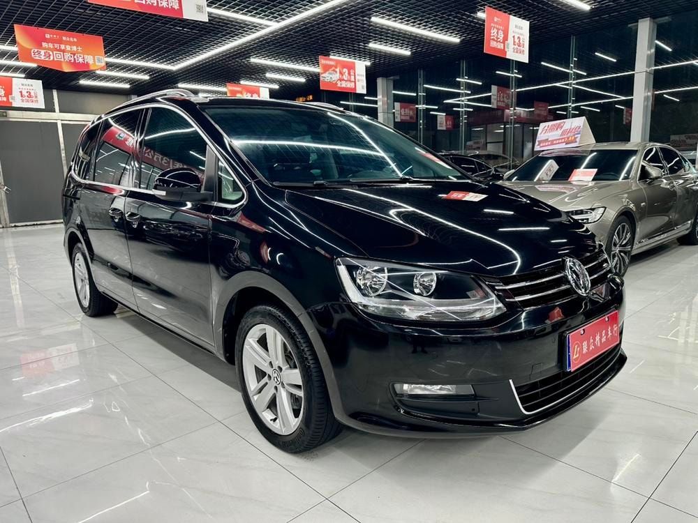 Volkswagen Sharan 2018 — фото автомобиля 1