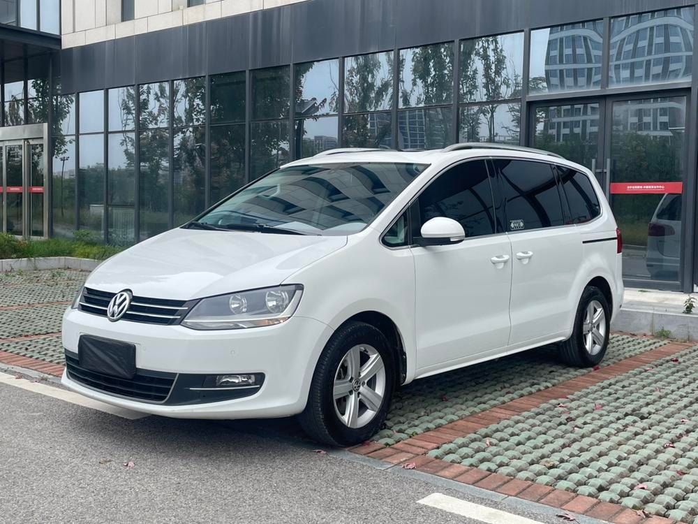 Volkswagen Sharan 2015 — фото автомобиля
