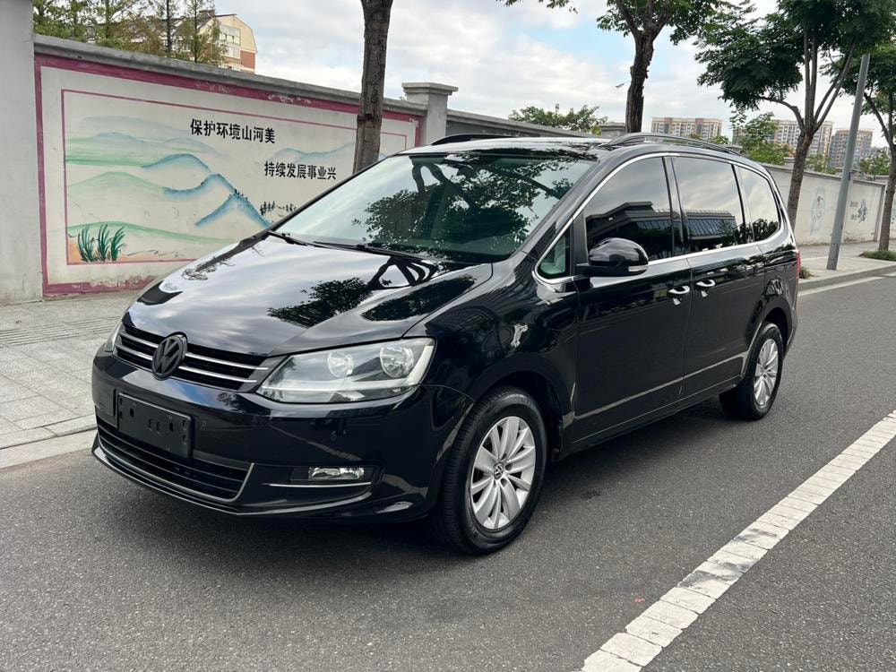 Volkswagen Sharan 2013 — фото автомобиля