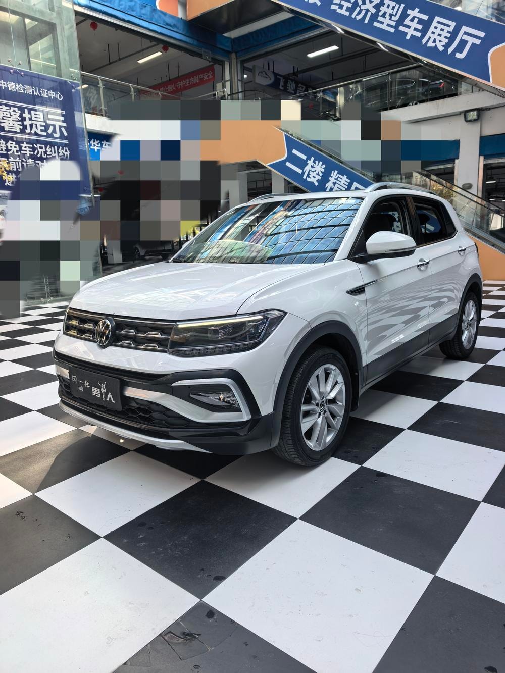 Volkswagen T-Cross 2021 — фото автомобиля