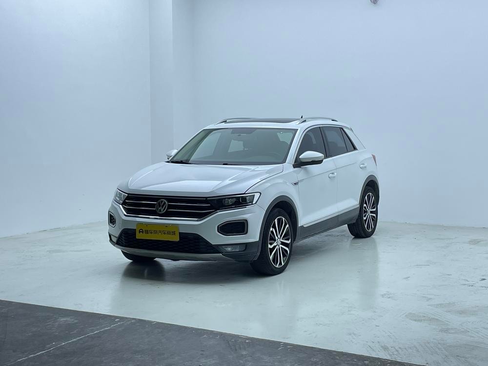 Volkswagen T-Roc 2018 — фото автомобиля