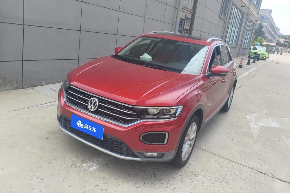 Volkswagen T-Roc 2018 — фото автомобиля