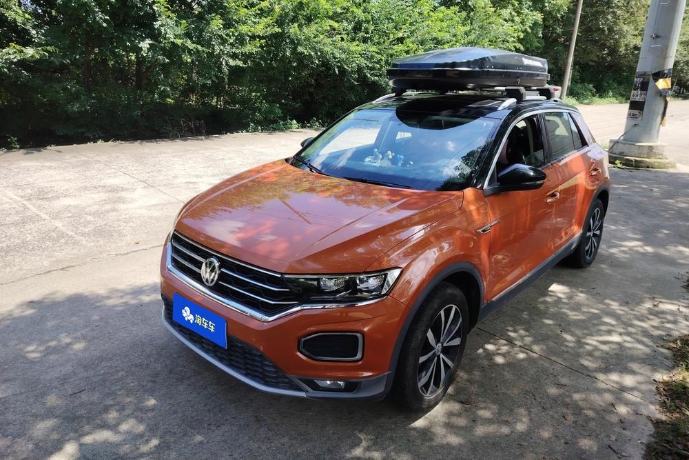 Volkswagen T-Roc 2018 — фото автомобиля