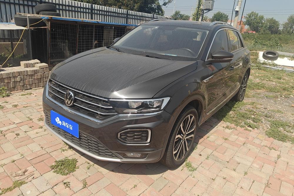 Volkswagen T-Roc 2021 — фото автомобиля 1