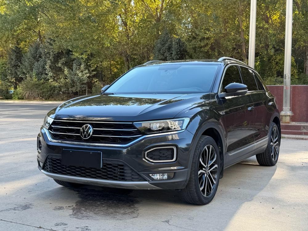 Volkswagen T-Roc 2022 — фото автомобиля
