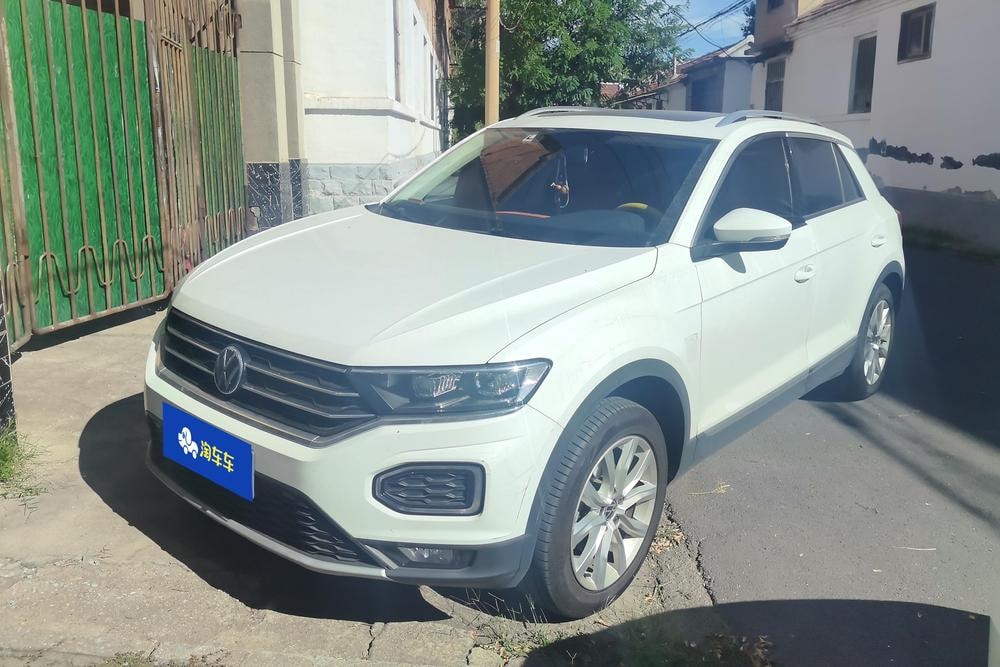 Volkswagen T-Roc 2021 — фото автомобиля