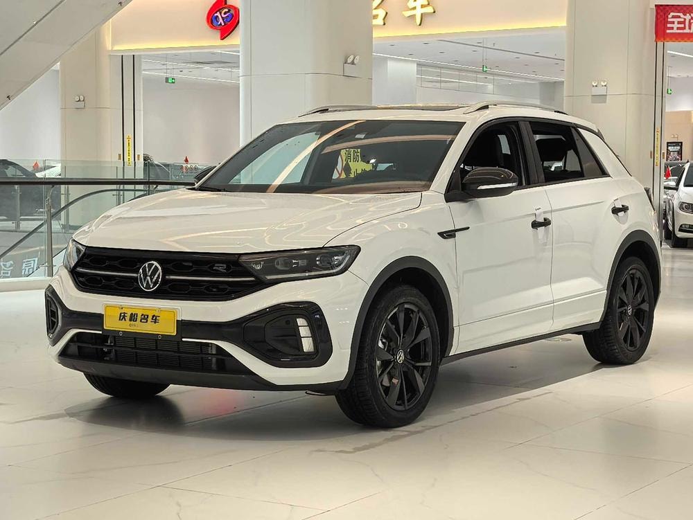 Volkswagen T-Roc 2025 — фото автомобиля 1