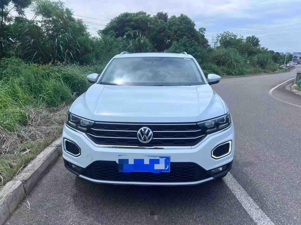 Volkswagen T-Roc 2020 — фото автомобиля 1