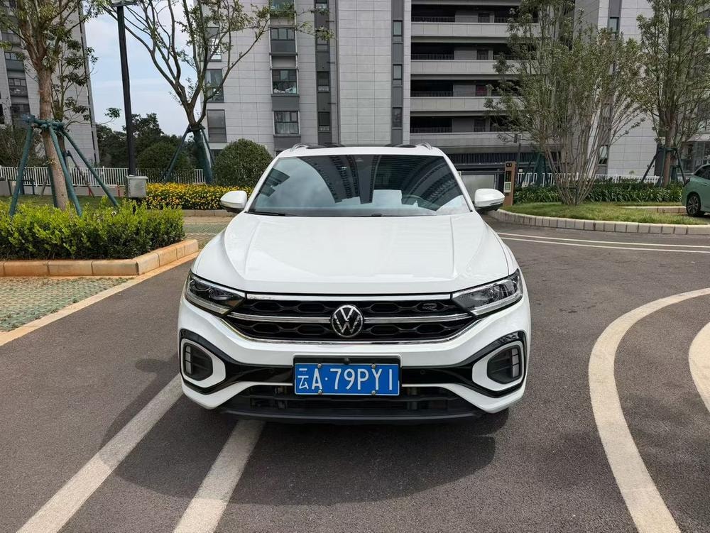 Volkswagen T-Roc 2024 — фото автомобиля 1