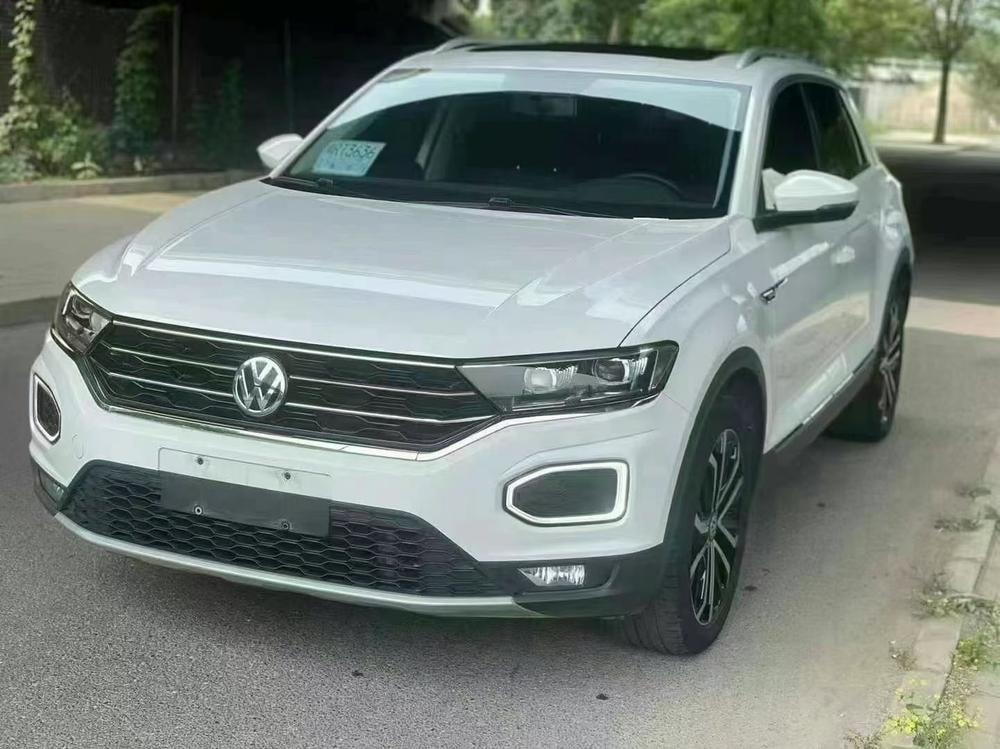 Volkswagen T-Roc 2018 — фото автомобиля