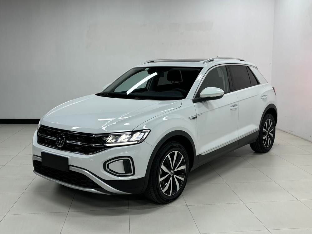 Volkswagen T-Roc 2023 — фото автомобиля