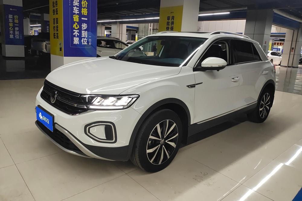 Volkswagen T-Roc 2024 — фото автомобиля 1