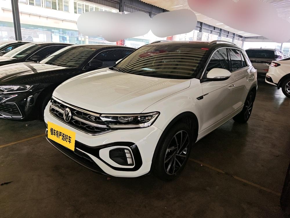 Volkswagen T-Roc 2023 — фото автомобиля 1
