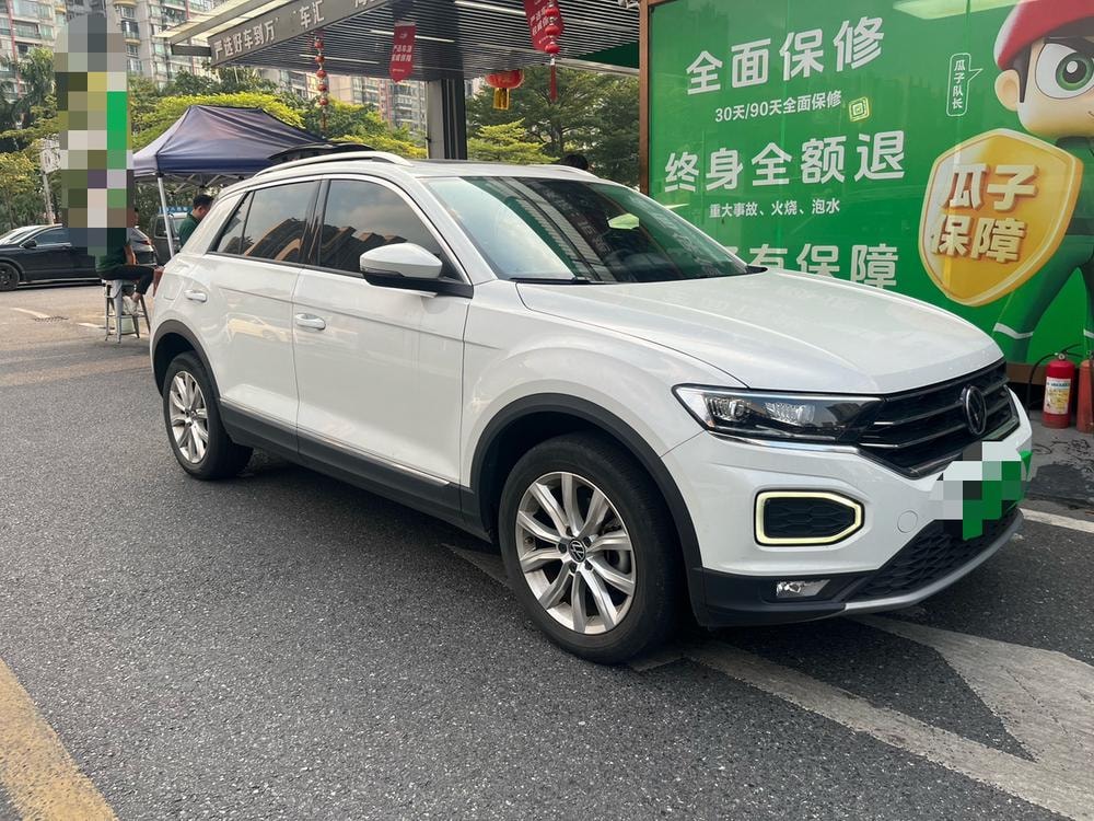 Volkswagen T-Roc 2022 — фото автомобиля 1