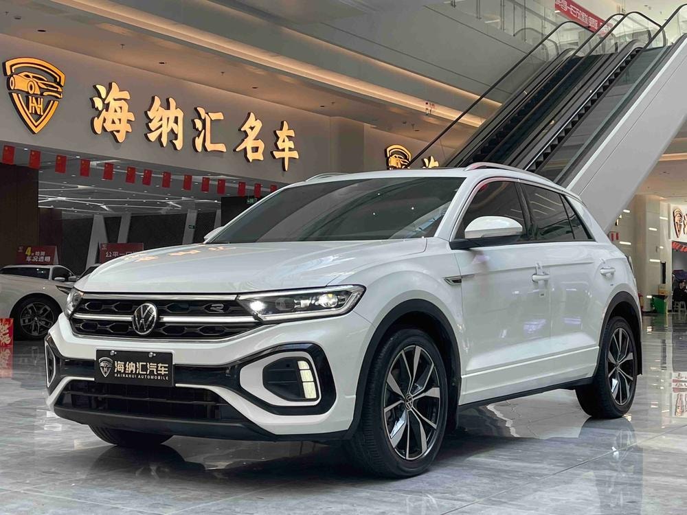 Volkswagen T-Roc 2023 — фото автомобиля