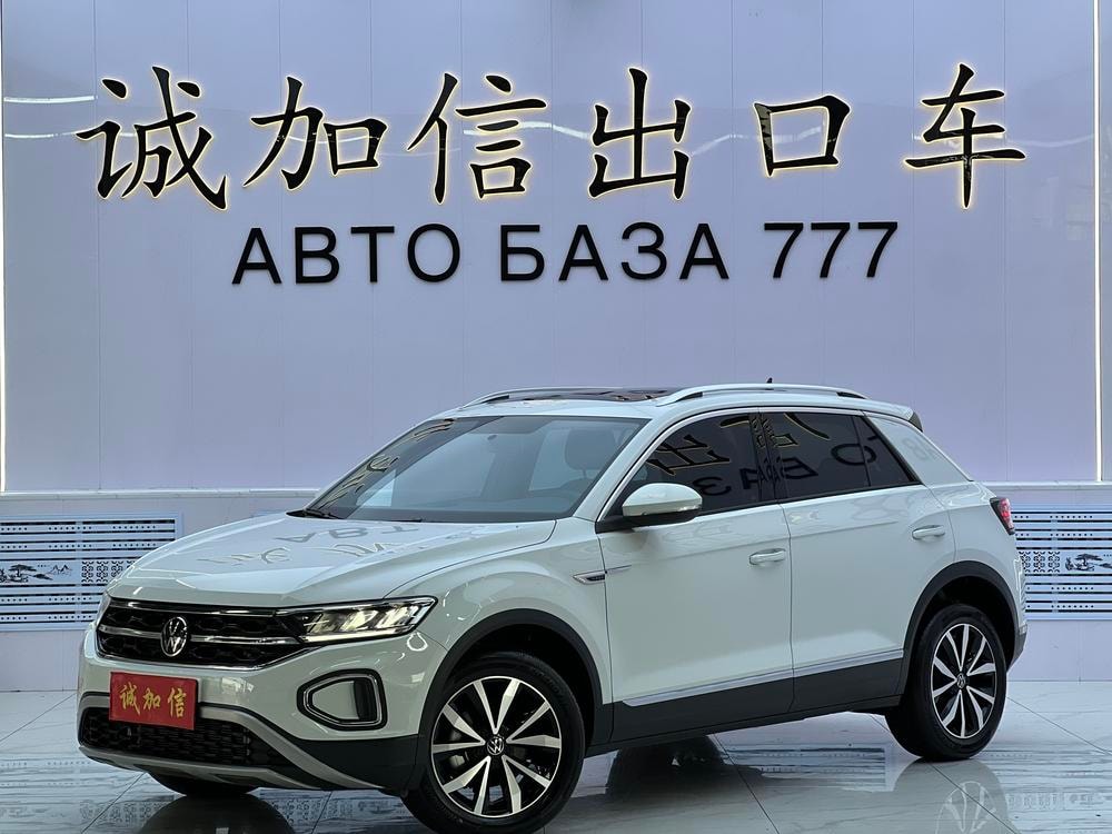 Volkswagen T-Roc 2023 — фото автомобиля 1