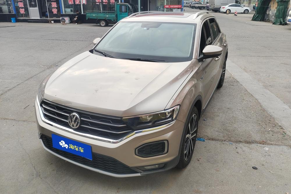 Volkswagen T-Roc 2019 — фото автомобиля
