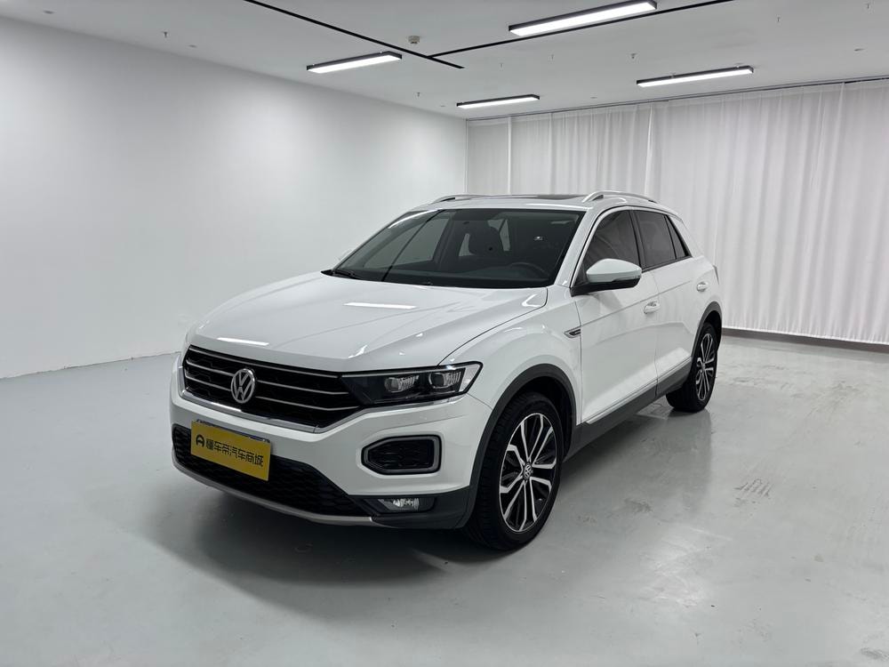 Volkswagen T-Roc 2018 — фото автомобиля